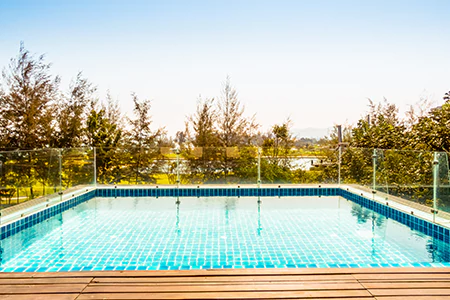 Cost of Glass Pool Fence Repair in Oakland Park, FL